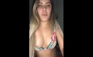 Vídeo Porno Brasileiro Com Gostosa Batendo Uma